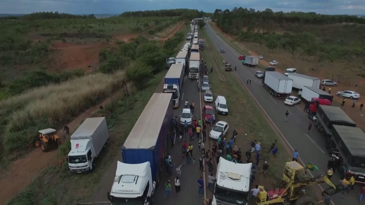 Camioneros Bloquean Carreteras Nacionales En Brasil Radio Fe Y